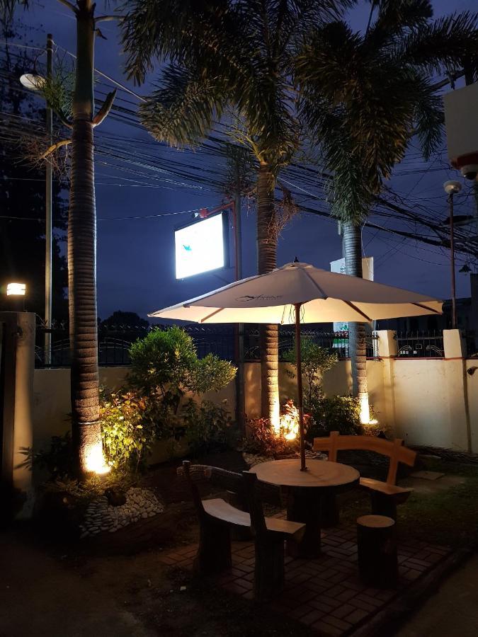 Jprime Apartelle トゥゲガラオ・シティ エクステリア 写真